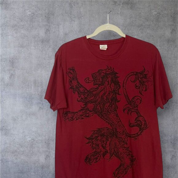 Game Of Thrones Lannister Lion Graphic Tee Size L – Official HBO Burgundy Shirt - Picture 1 of 6